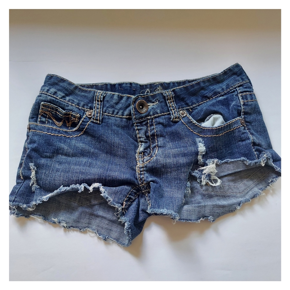 Rue 21 Premiere cut off shorts 3/4